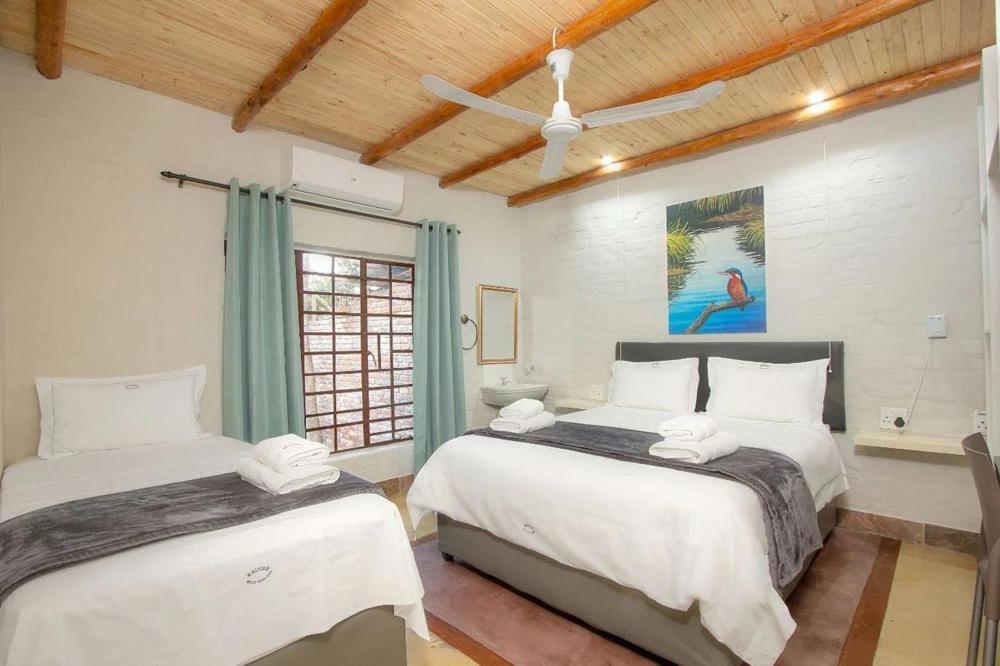 Kruger Wild Dog Inn Marloth Park Εξωτερικό φωτογραφία