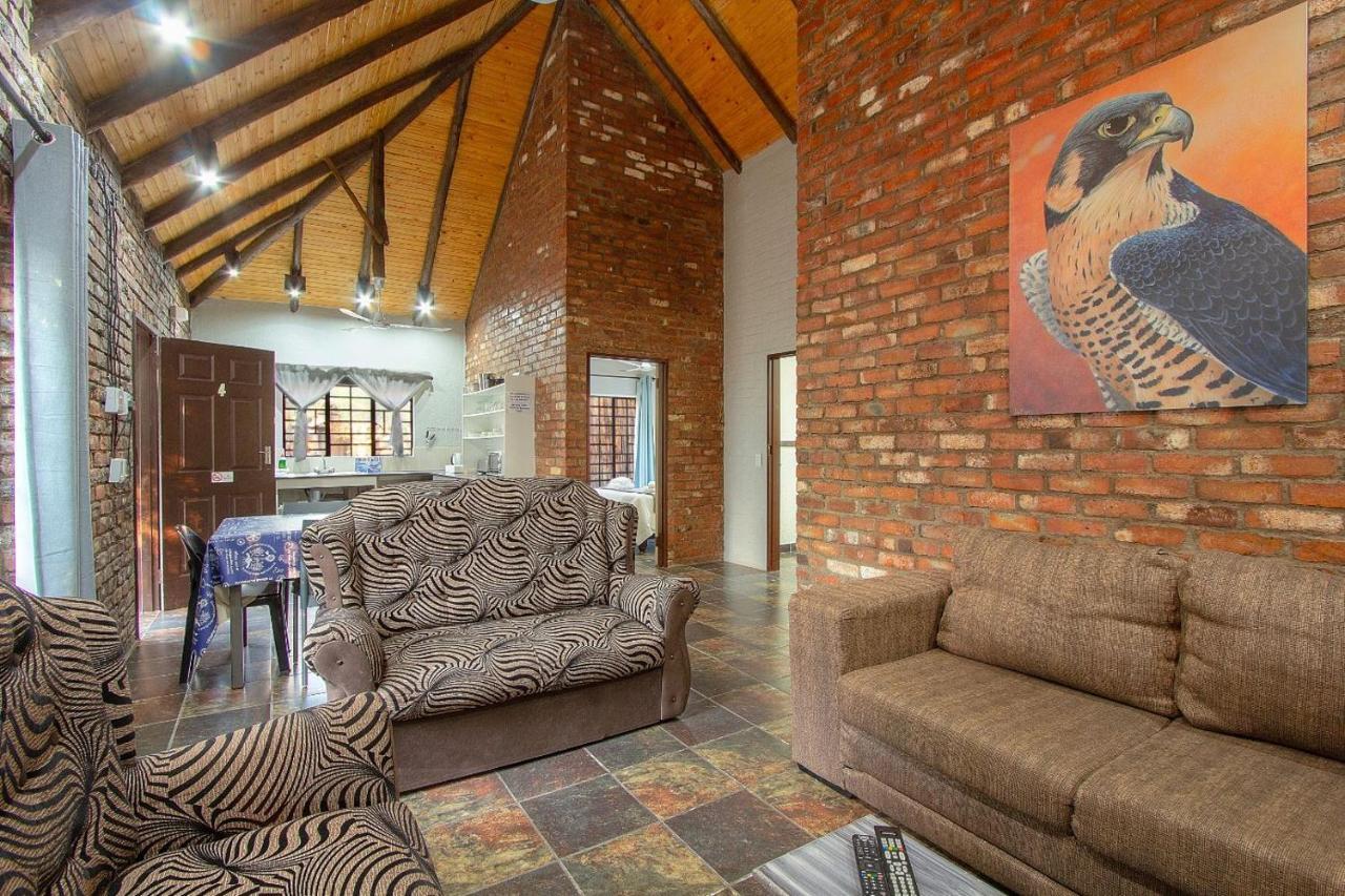 Kruger Wild Dog Inn Marloth Park Εξωτερικό φωτογραφία