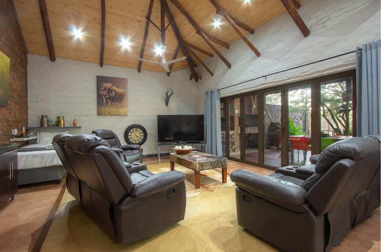 Kruger Wild Dog Inn Marloth Park Εξωτερικό φωτογραφία