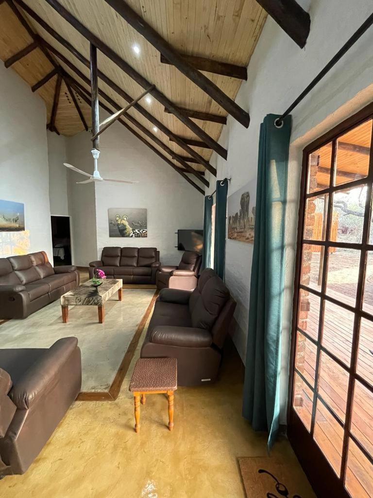Kruger Wild Dog Inn Marloth Park Εξωτερικό φωτογραφία