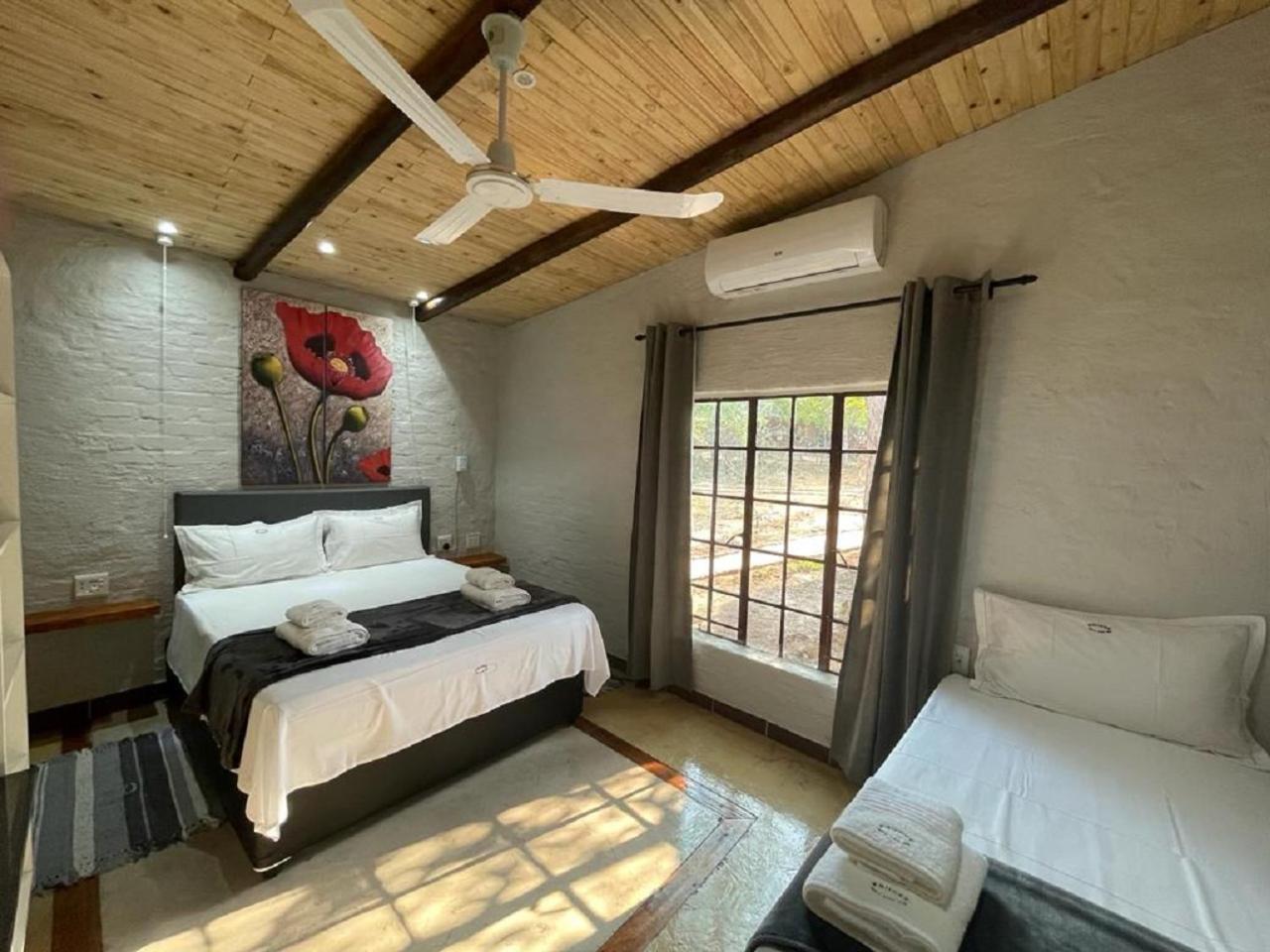 Kruger Wild Dog Inn Marloth Park Εξωτερικό φωτογραφία