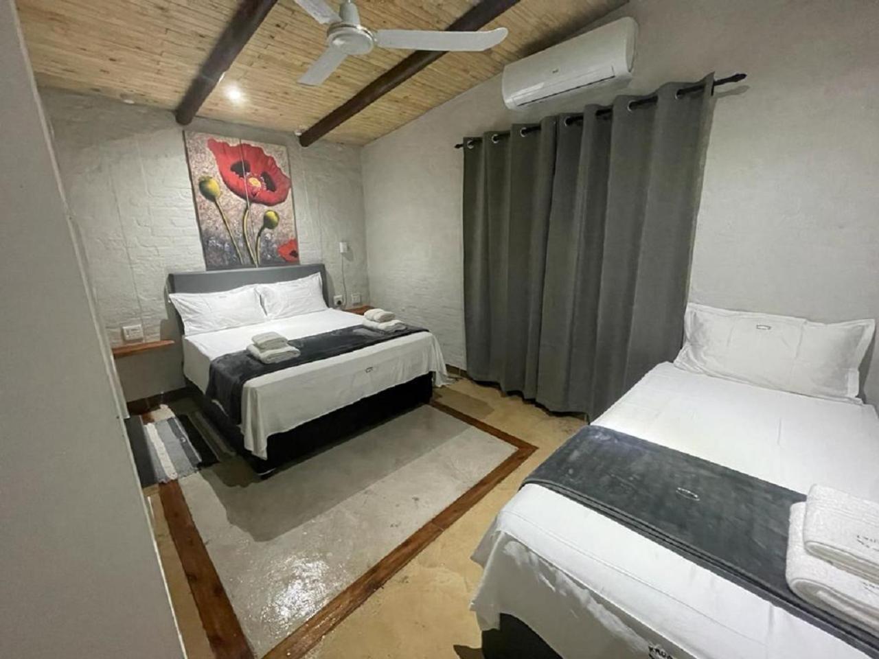 Kruger Wild Dog Inn Marloth Park Εξωτερικό φωτογραφία