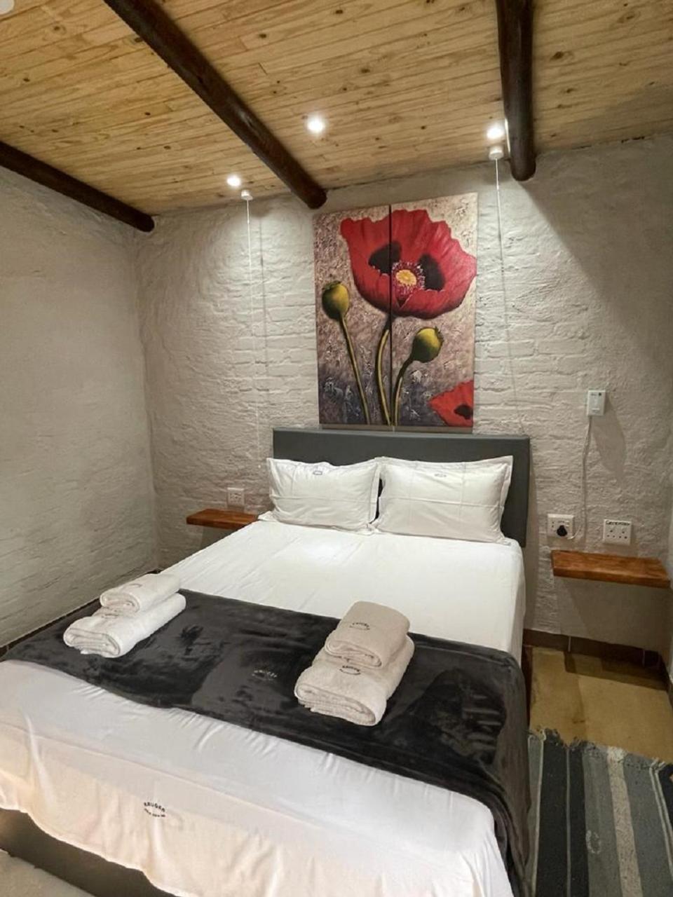 Kruger Wild Dog Inn Marloth Park Εξωτερικό φωτογραφία