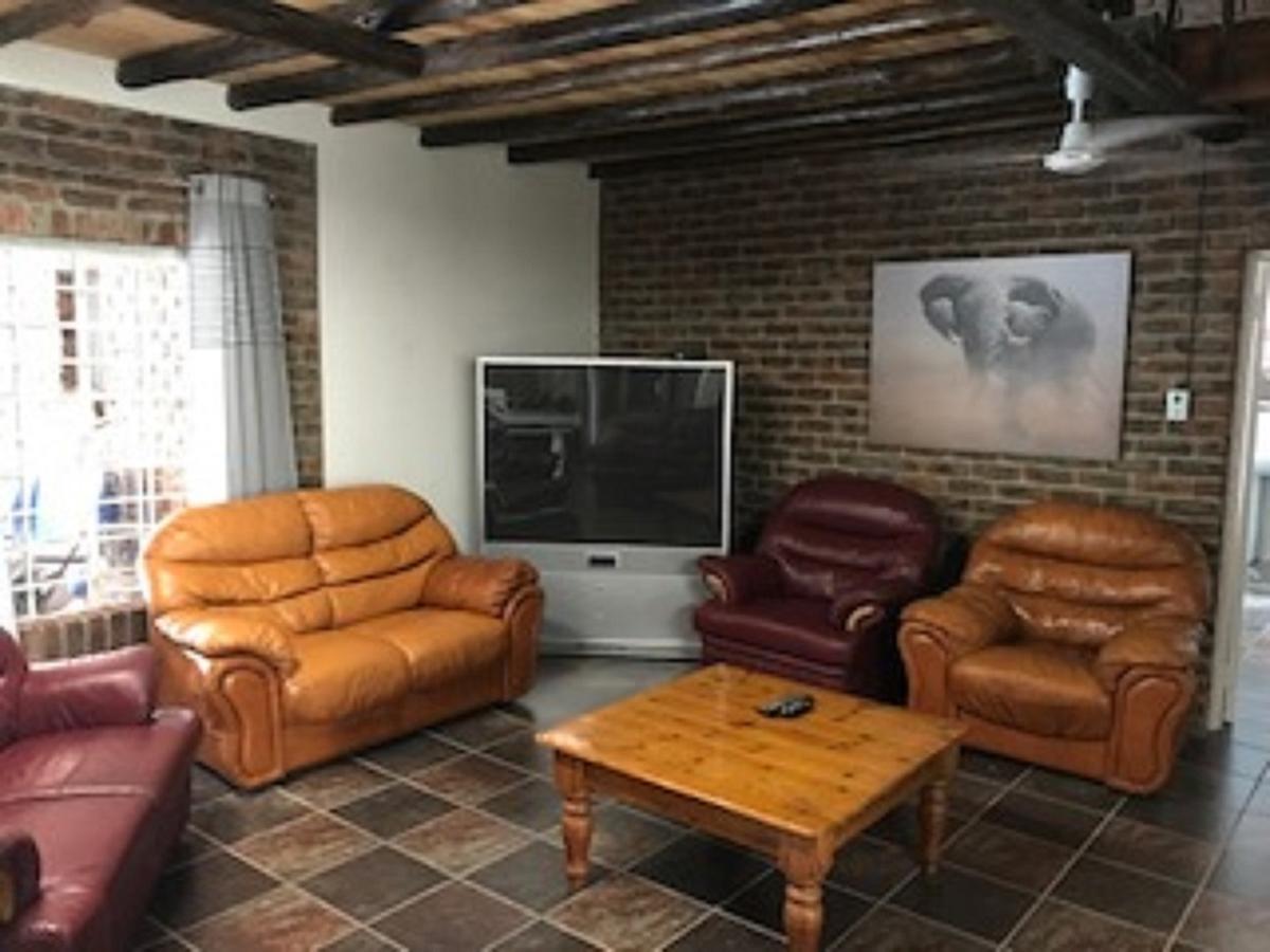 Kruger Wild Dog Inn Marloth Park Εξωτερικό φωτογραφία