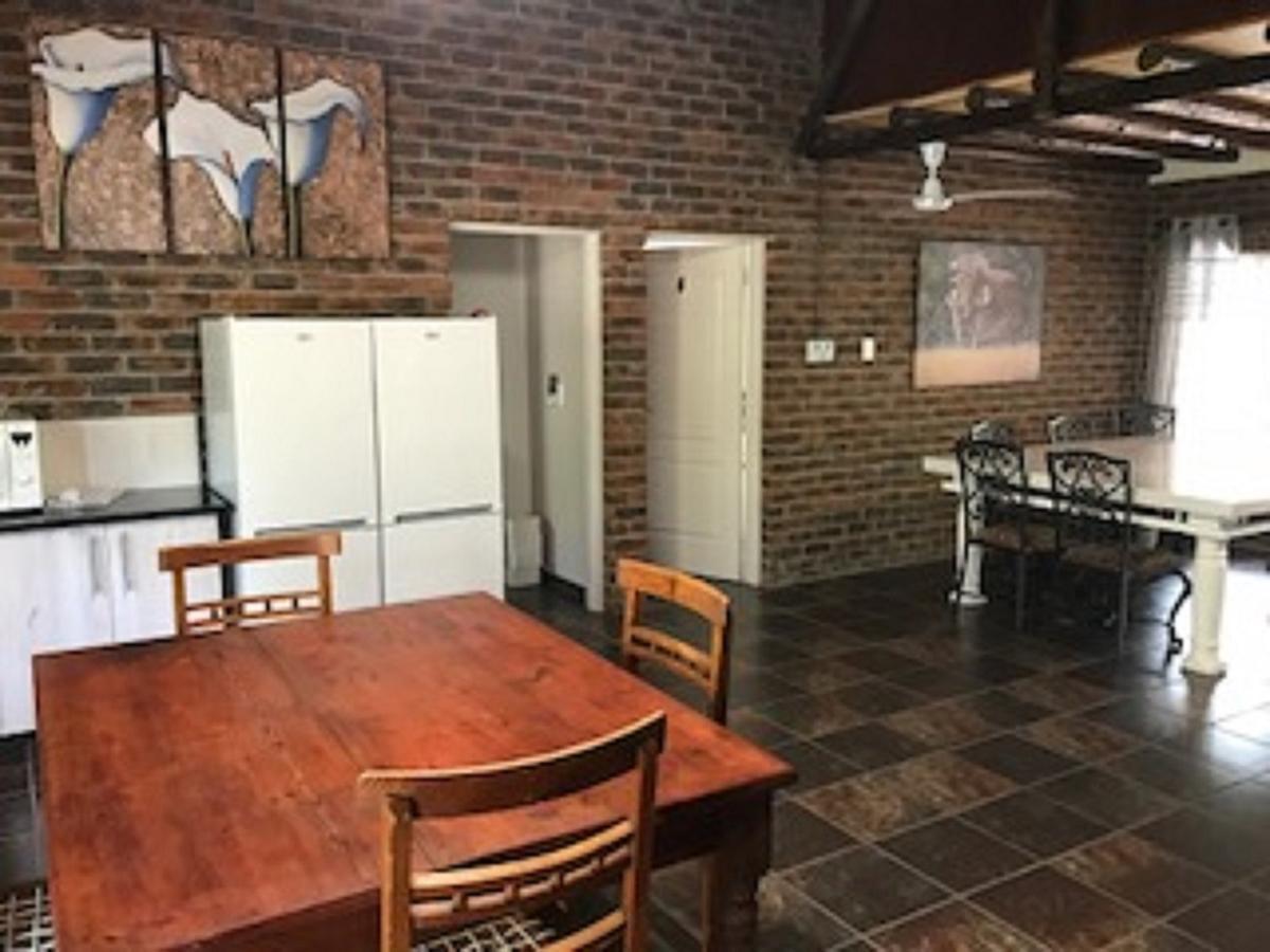 Kruger Wild Dog Inn Marloth Park Εξωτερικό φωτογραφία